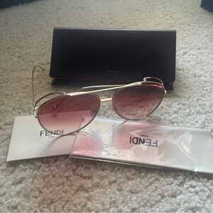 fendi  sunglasses new